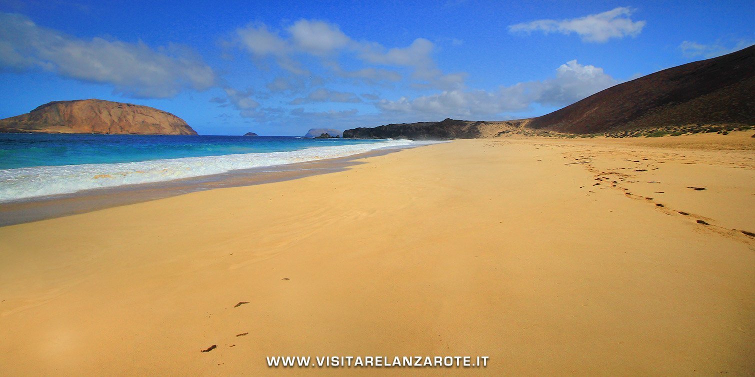 Playa de las Conchas la graciosa Lanzarote